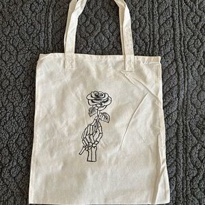 Elegant Cream Tote Bag with Floral Design